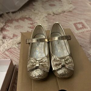 Stelle glitter dressy shoes with velcro strap and small heel size 9T gold